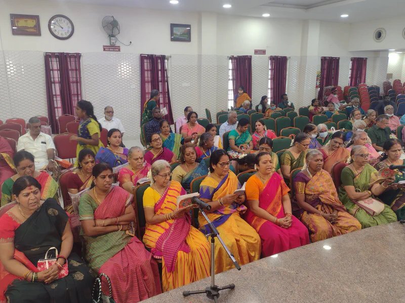 Around the mandapam, photo 5