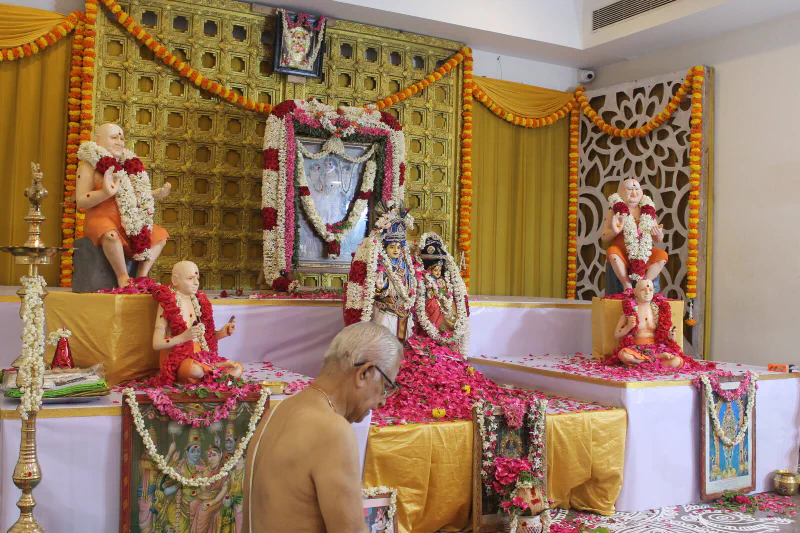 Around the mandapam, photo 15