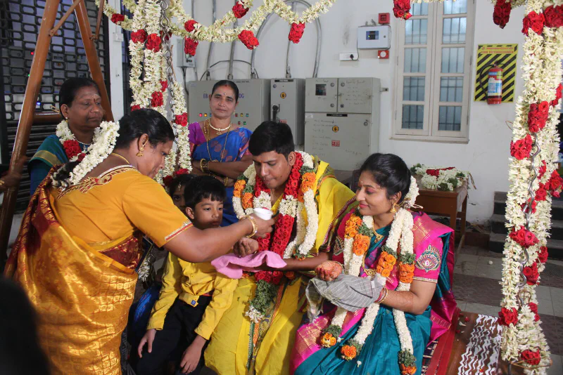 Around the mandapam, photo 1