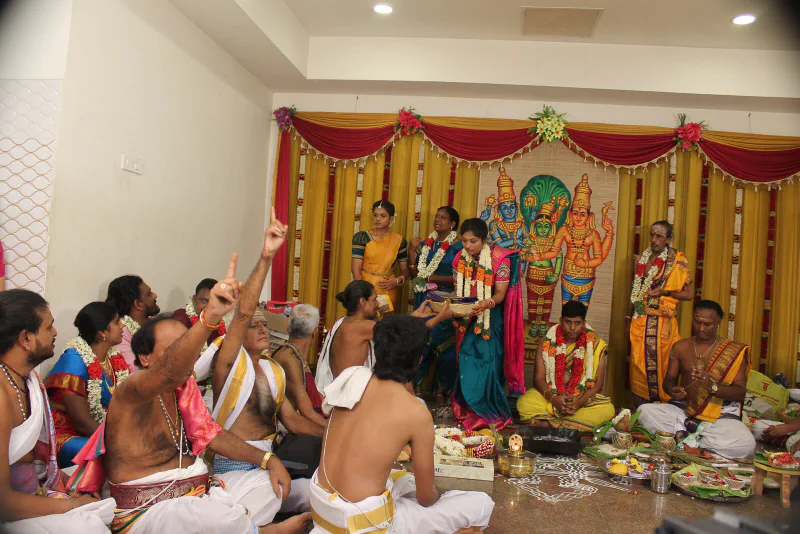 Around the mandapam, photo 4